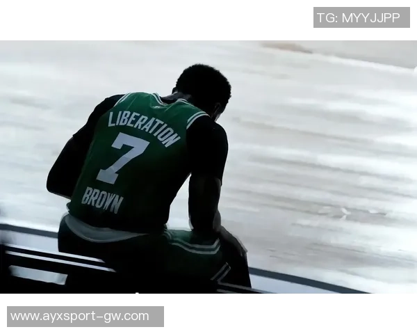 杰伦布朗称赞米诺特表现出色期待其在稳定性上持续进步 杰伦布朗称赞米诺特表现出色期待其在稳定性上持续进步