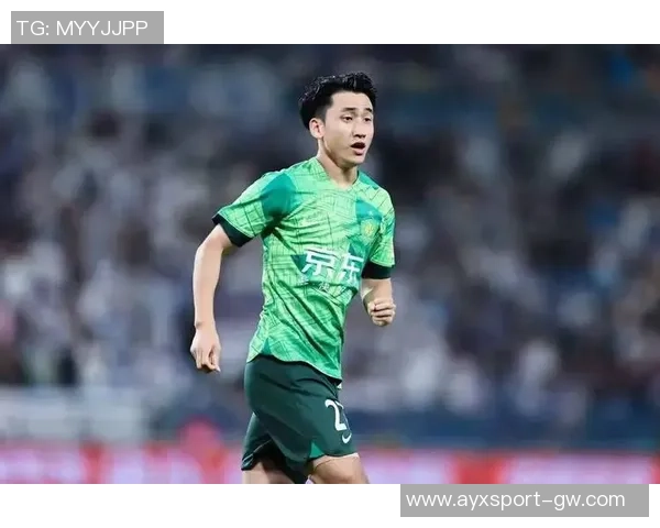 国安球迷机场送别塞蒂恩张源泪洒离别情深 国安球迷机场送别塞蒂恩张源泪洒离别情深