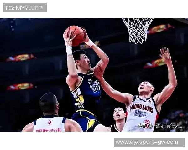 庞峥麟半场表现抢眼8投5中斩获16分三分球与罚球均表现出色 庞峥麟半场表现抢眼8投5中斩获16分三分球与罚球均表现出色